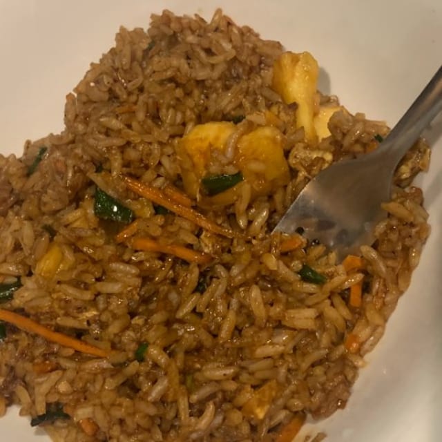 Fresh Pineapple Fried Rice (1/2 order).
